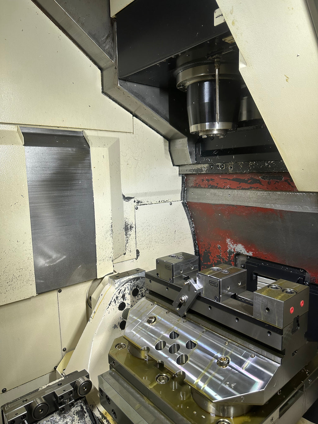 MAZAK 5-axis Machining Centers VARIAXIS J-500