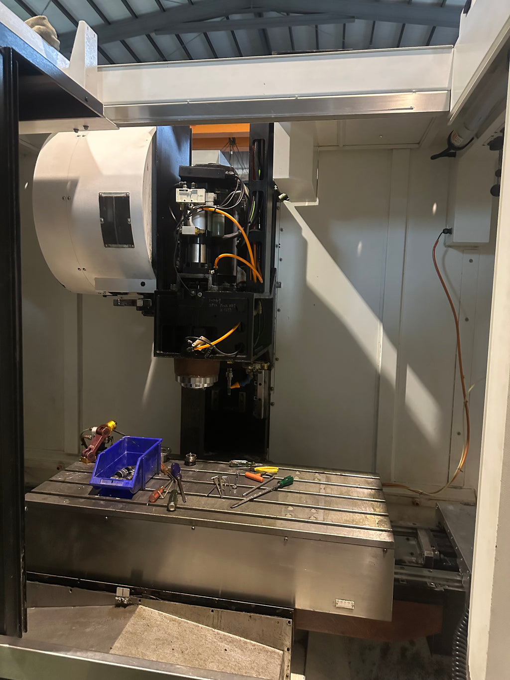 Hartford Vertical Machining Center S-PLUS10 (Linear guide way)
